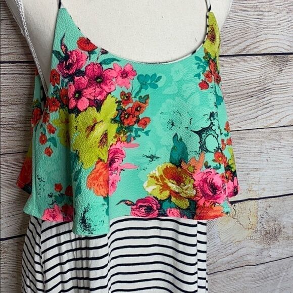 Hershe Floral Striped Tank Top Medium - Picture 2 of 8